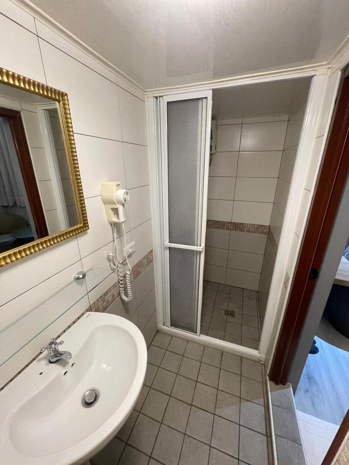 Shuntai Inn Fengshan  Bagian luar foto